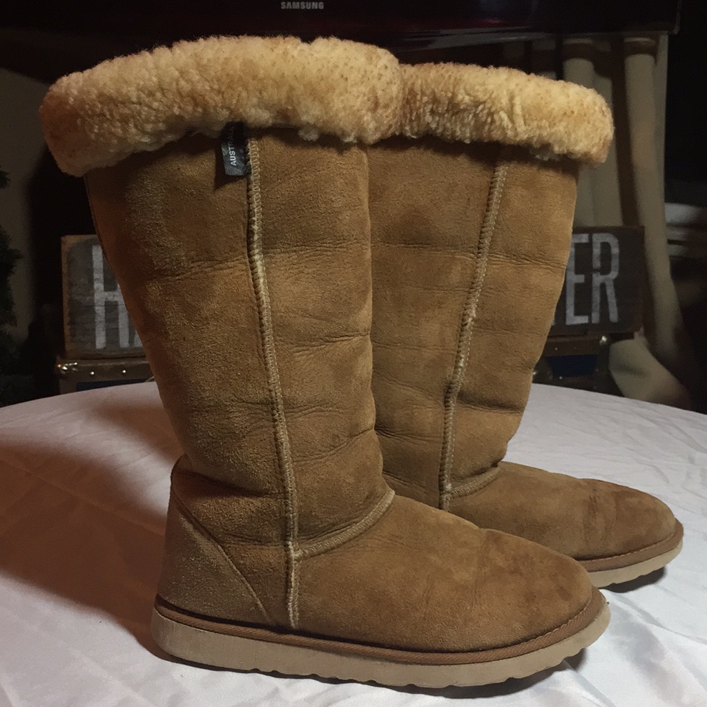 Australia Boots Size 9
